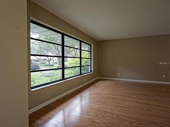 4th image of 8640 Macoma Dr NE