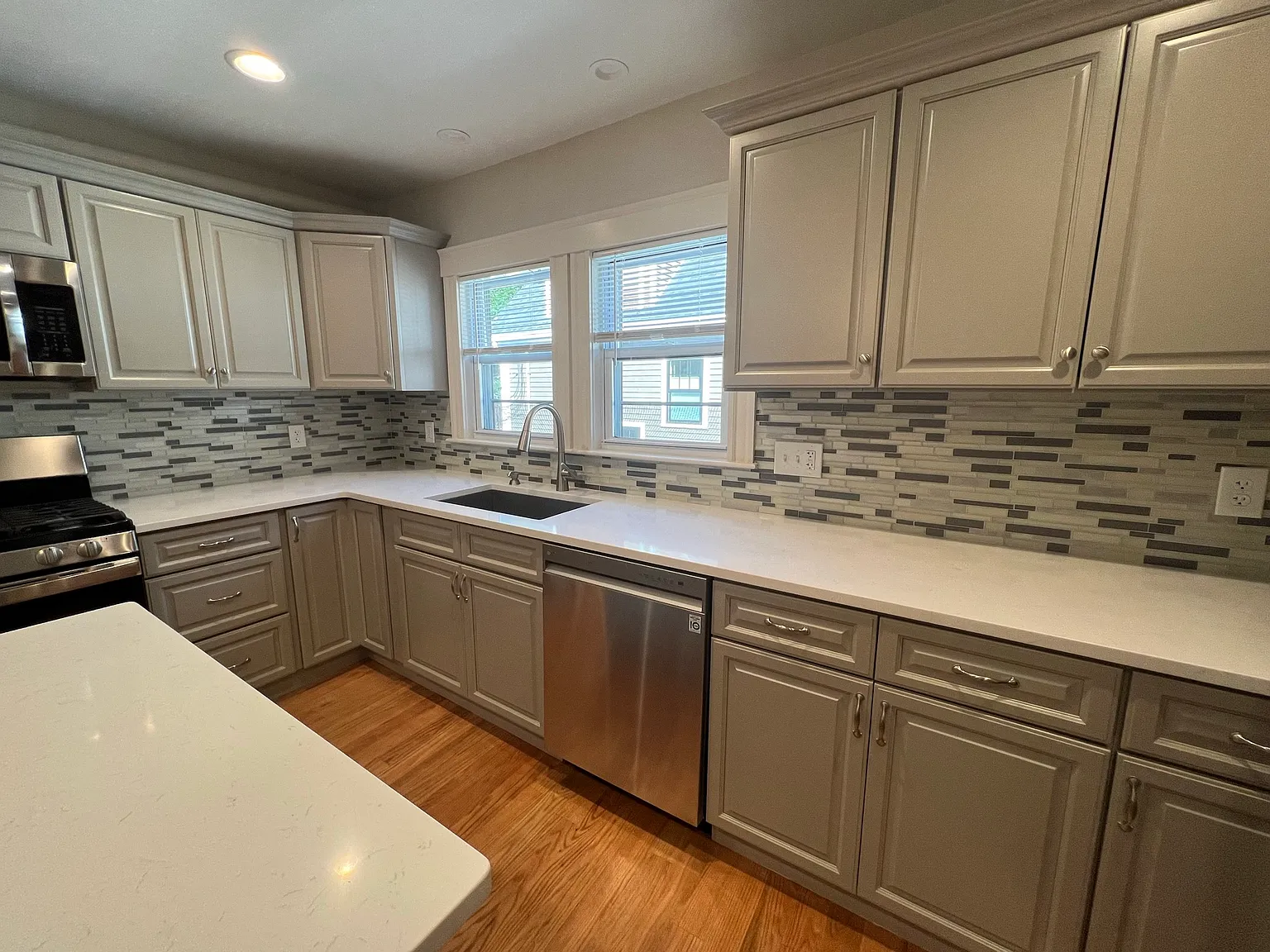 154 Summer St — Photo 4