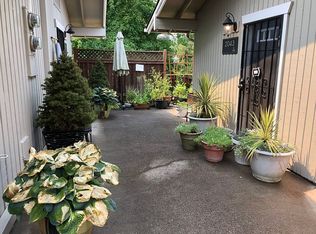 2043 W 14th Pl, Eugene, OR 97402