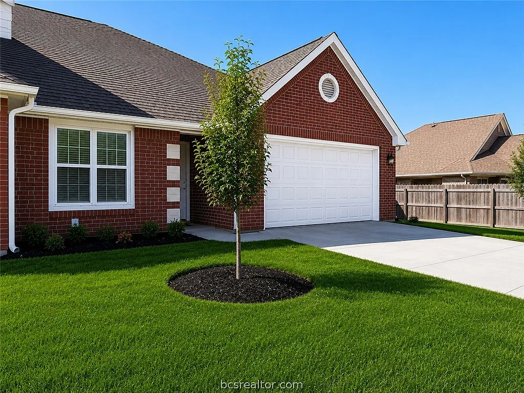3 bed, 1874 sqft, $2,250 — Photo 3