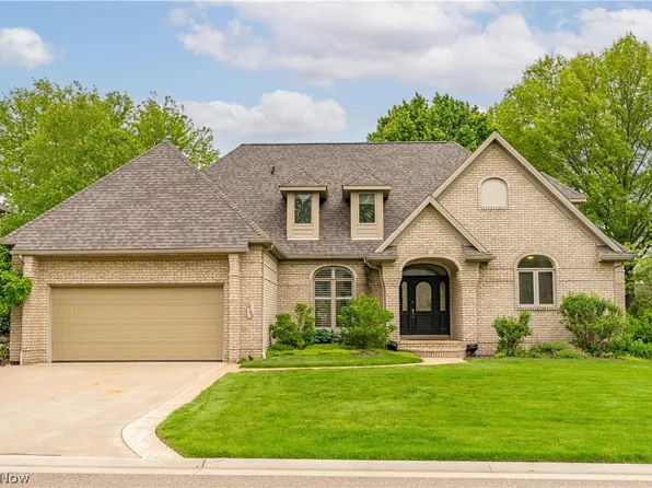 3790 Woodleigh Ave NW, Canton, OH 44718