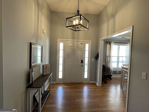 2nd image of 587 Saddle Ridge Dr