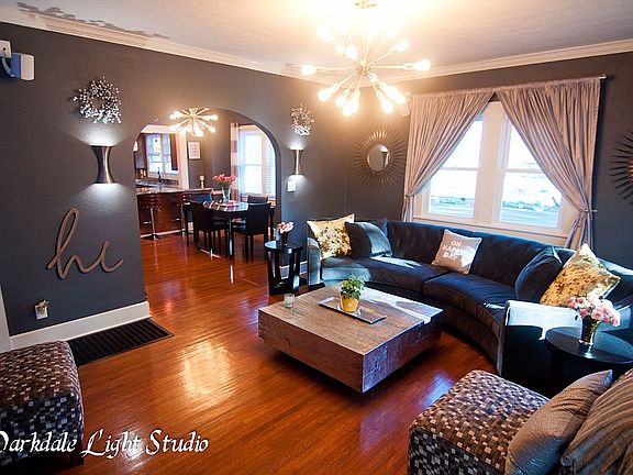 Spacious living room