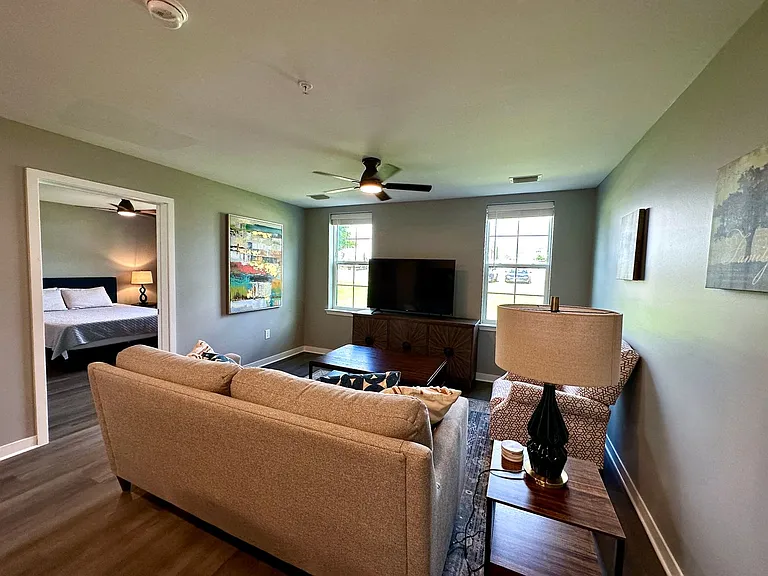Avenue 6 - Luxury Apartments Downtown Huntsville South — Photo 51