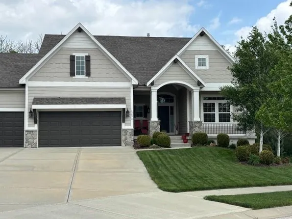 15670 171st Ter, Olathe, KS 66062