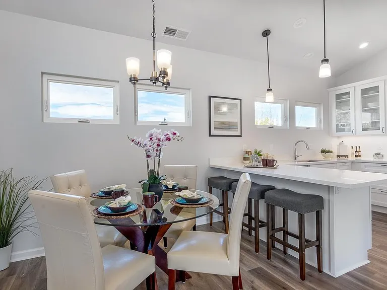 534 S Branciforte Ave — Photo 3