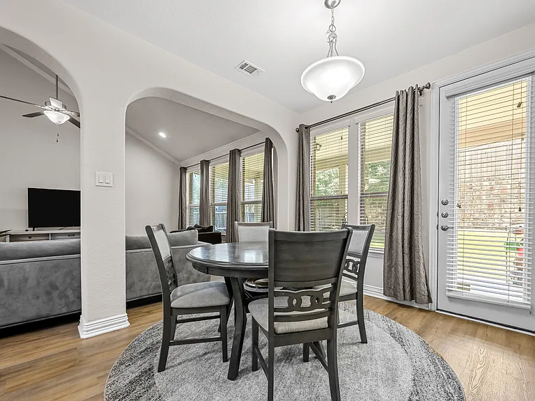 622 Newchester Dr — Photo 12