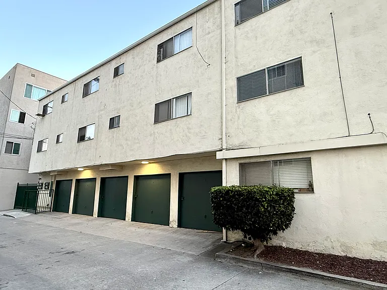 122 Junipero Ave #B — Photo 12