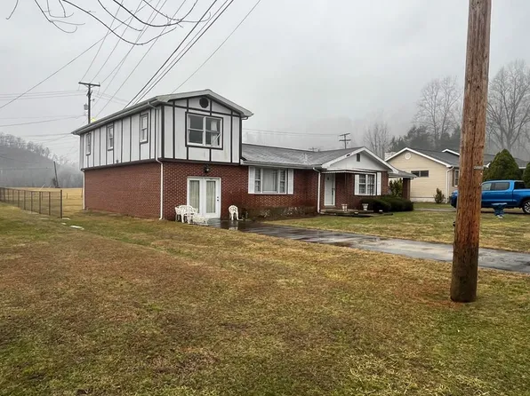 103 Mendota Vlg, Hagerhill, KY 41222