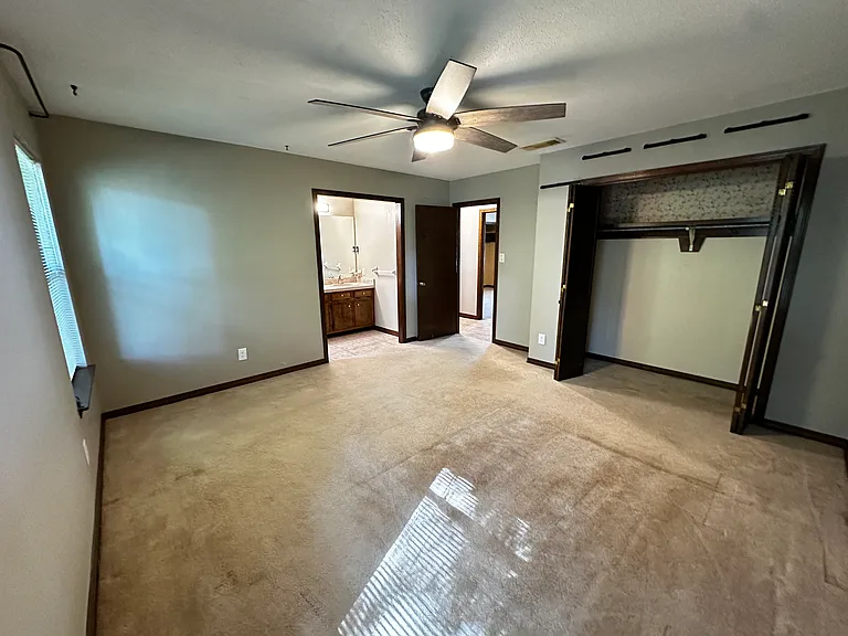 106 Lively Cir — Photo 11