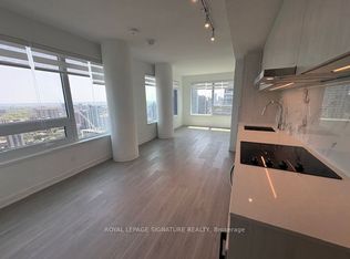 8 Wellesley St W #4112-C01, Toronto, ON M4Y 1E7