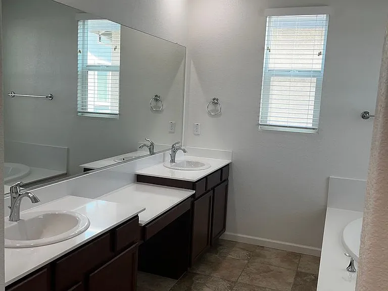 1614 Lion St — Photo 23