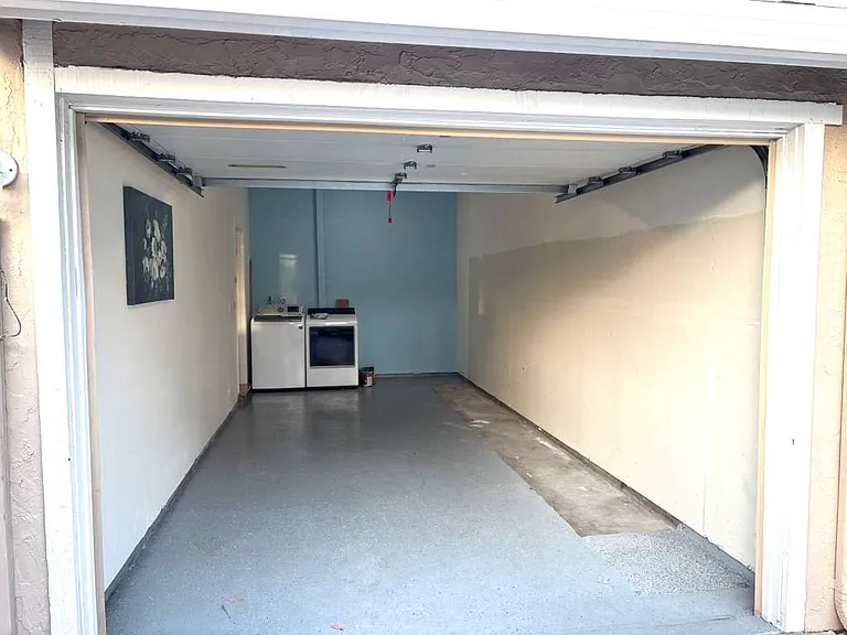 Albatross Dr — Photo 19
