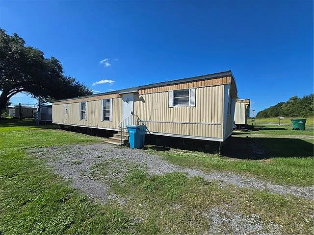 2 bed, 1.0 bath, 672 sqft, $850 — Photo 3