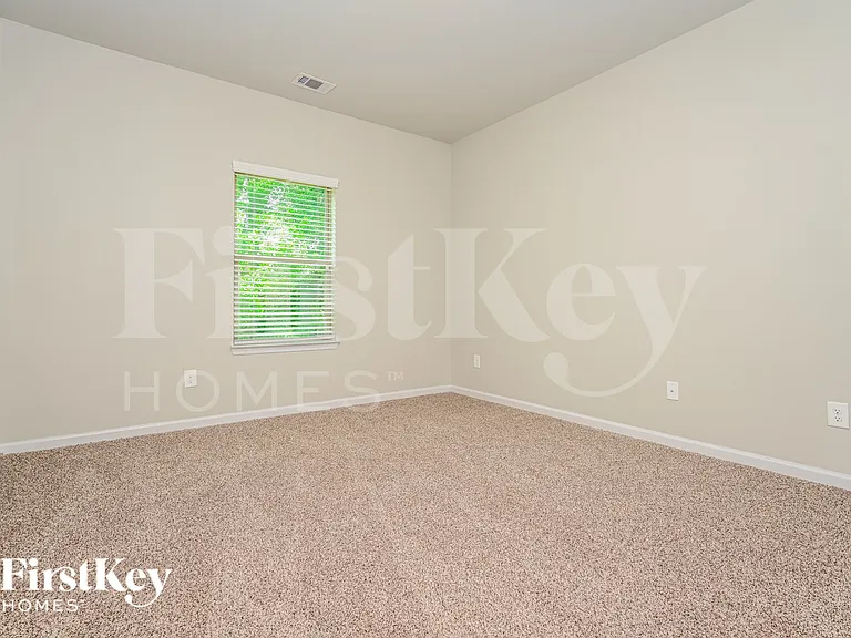 360 Madison Grace Ave — Photo 10