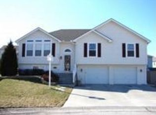 4208 Broadway Ter, Leavenworth, KS 66048