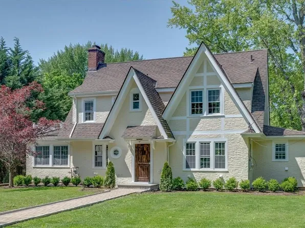 15 Burling Avenue, White Plains, NY 10605