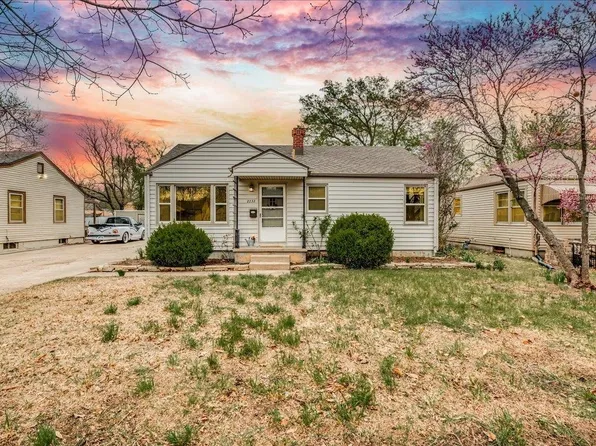 2232 S Ellis St, Wichita, KS 67211