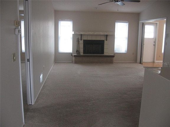 4th image of 611 Bramblewood Ln #180