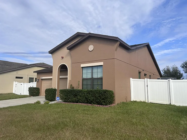 3113 Harris Park Way — Photo 4
