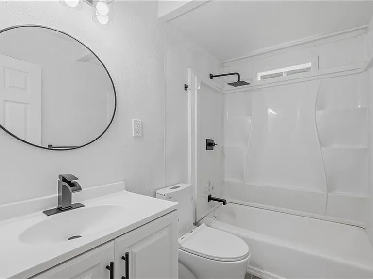 608 N College Dr #3 — Photo 15