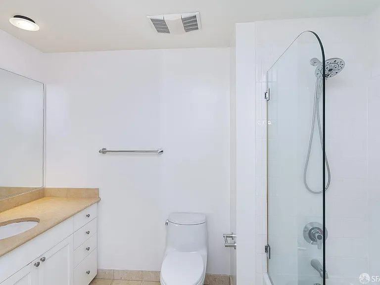 400 Beale St #2306 — Photo 11