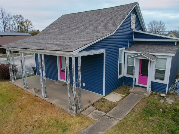 919 N Vermilion St, Danville, IL 61832