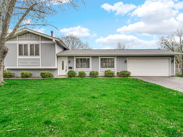 1646 Garland Ln, Hanover Park, IL 60133