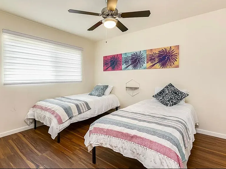 303 N Oakland Ave — Photo 4