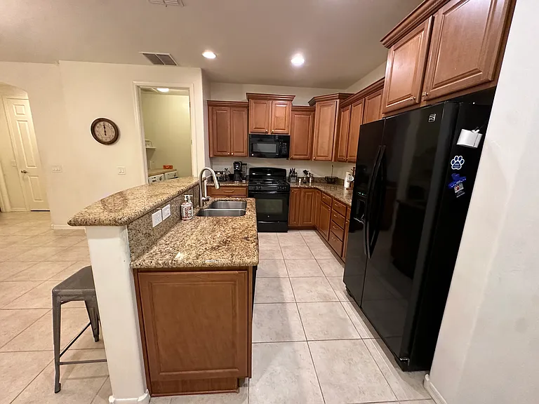 11767 W Scudamore Dr — Photo 6