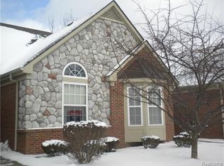 3901 Arbor Dr #1, Auburn Hills, MI 48326