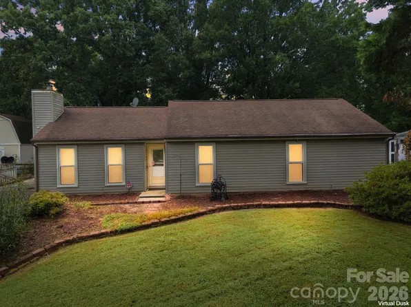 6423 Snow Bird Ln, Charlotte, NC 28227
