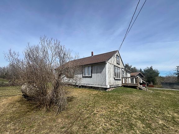 3rd image of 11492 Maple Lane Rd