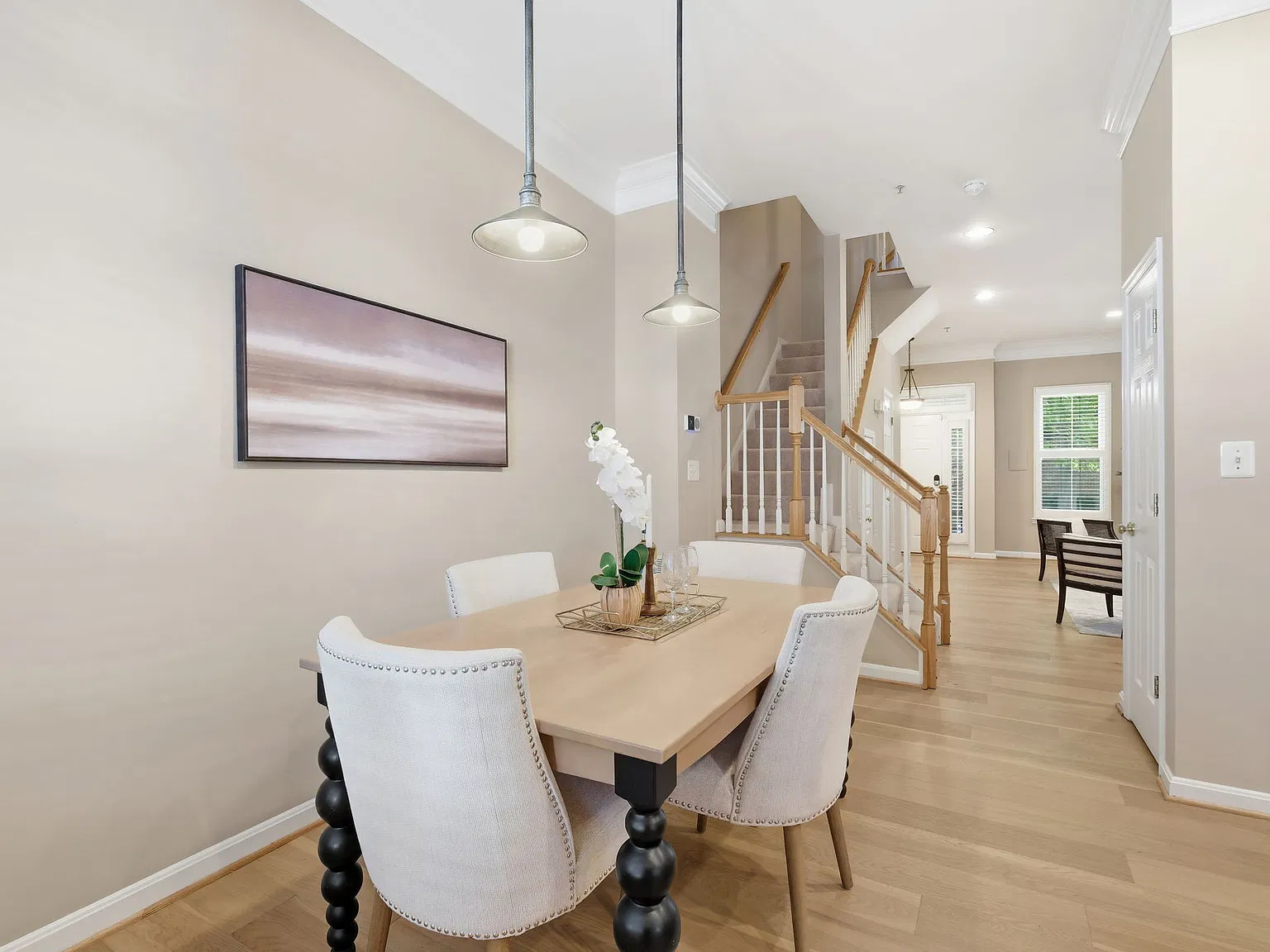 4 bed, 2.5 bath, 2160 sqft, $3,800 — Photo 2