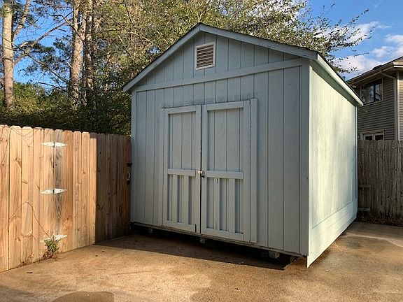 2nd image of 10025 Nadina Dr SE