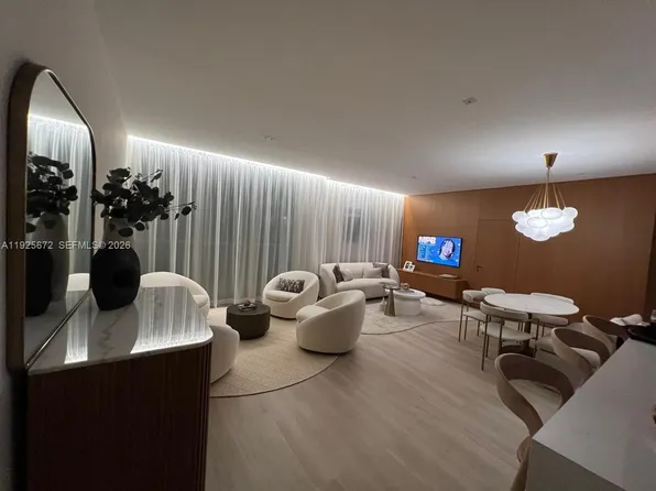 31 SE 5th St, Miami, FL