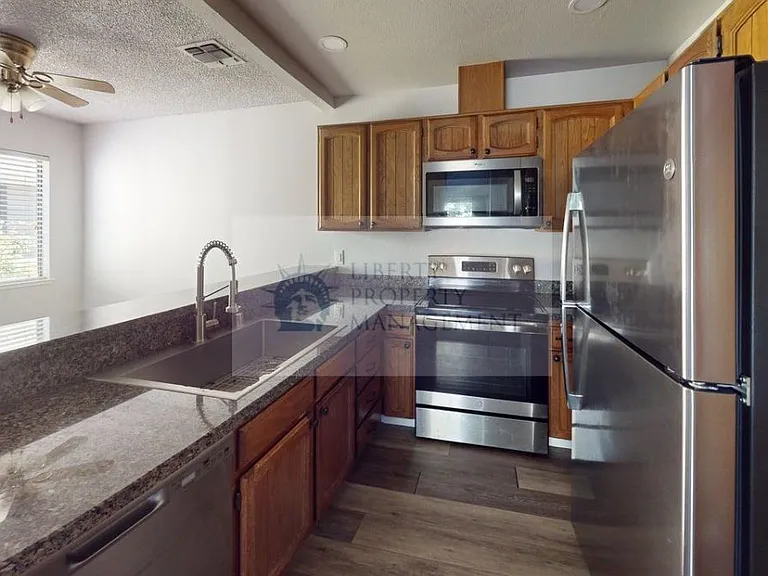 3400 Sullivan Ct #276 — Photo 6