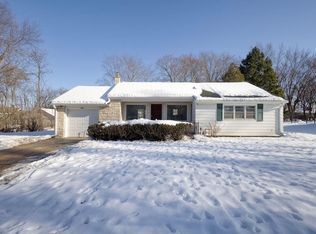 3080 N Brookfield Rd, Brookfield, WI 53045