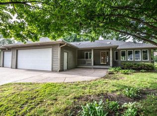 705 Grundhoefer Ct, Northfield, MN 55057