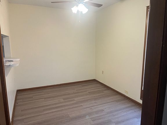 4th image of 6451 Oak Park Dr