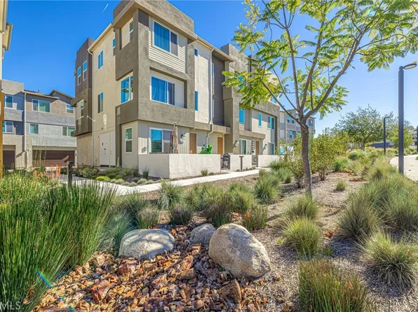 27555 Sanctuary Ct, Stevenson Ranch, CA 91381