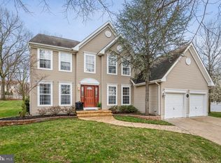 26 Silverwood Dr, Delran, NJ 08075