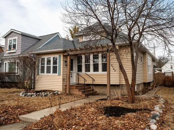2728 South Linebarger TERRACE, Milwaukee, WI 53207