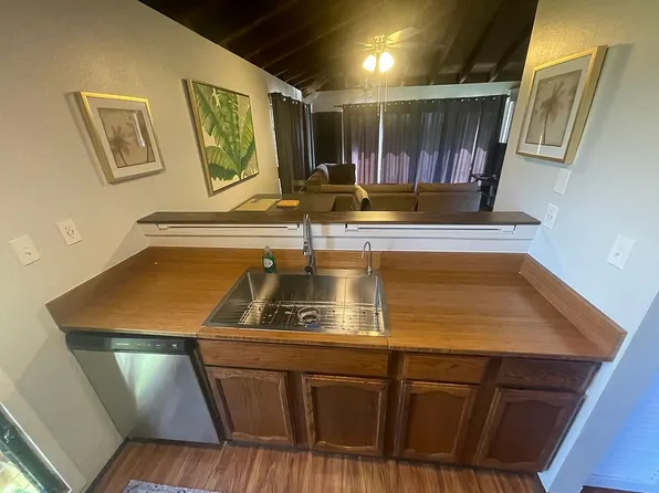 50 Kepuhi Pl #228, Maunaloa, HI 96770