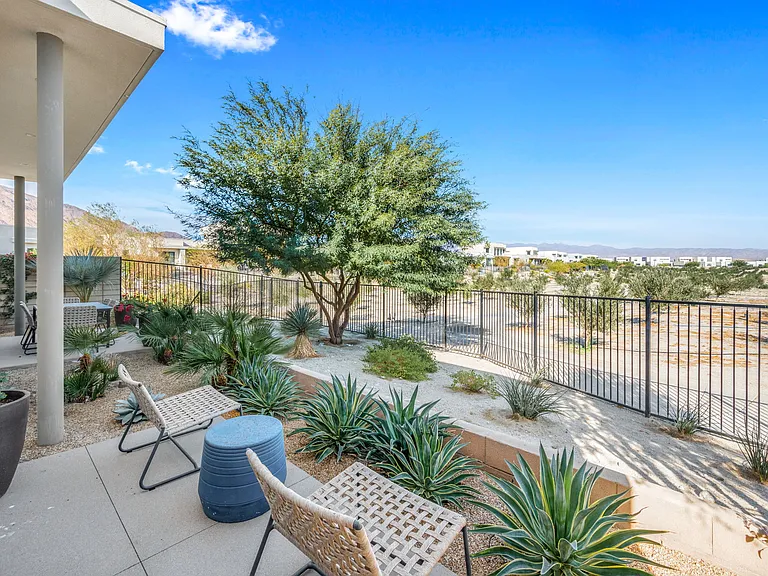 422 Fountain Dr — Photo 41