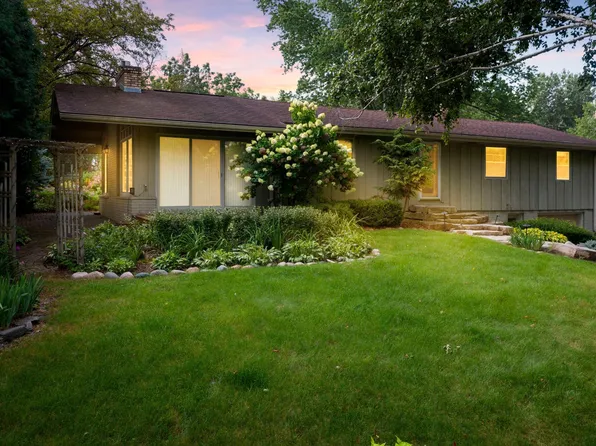 4929 Valley Forge Ln N, Plymouth, MN 55442