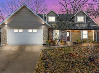 9619 E 25th Pl, Tulsa, OK 74129