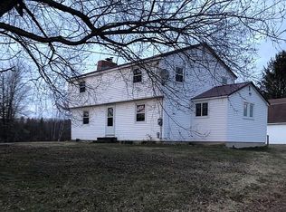 615 Pond Rd, Wales, ME 04280