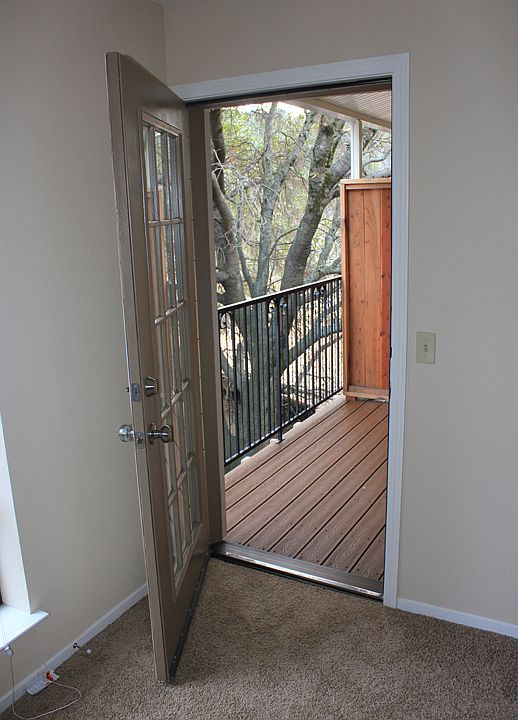 2nd image of 875 Pacific St APT 3