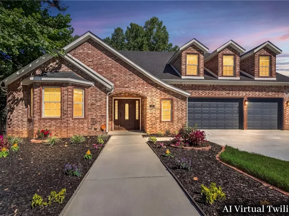 4103 NE Kensington Ave, Bentonville, AR 72712